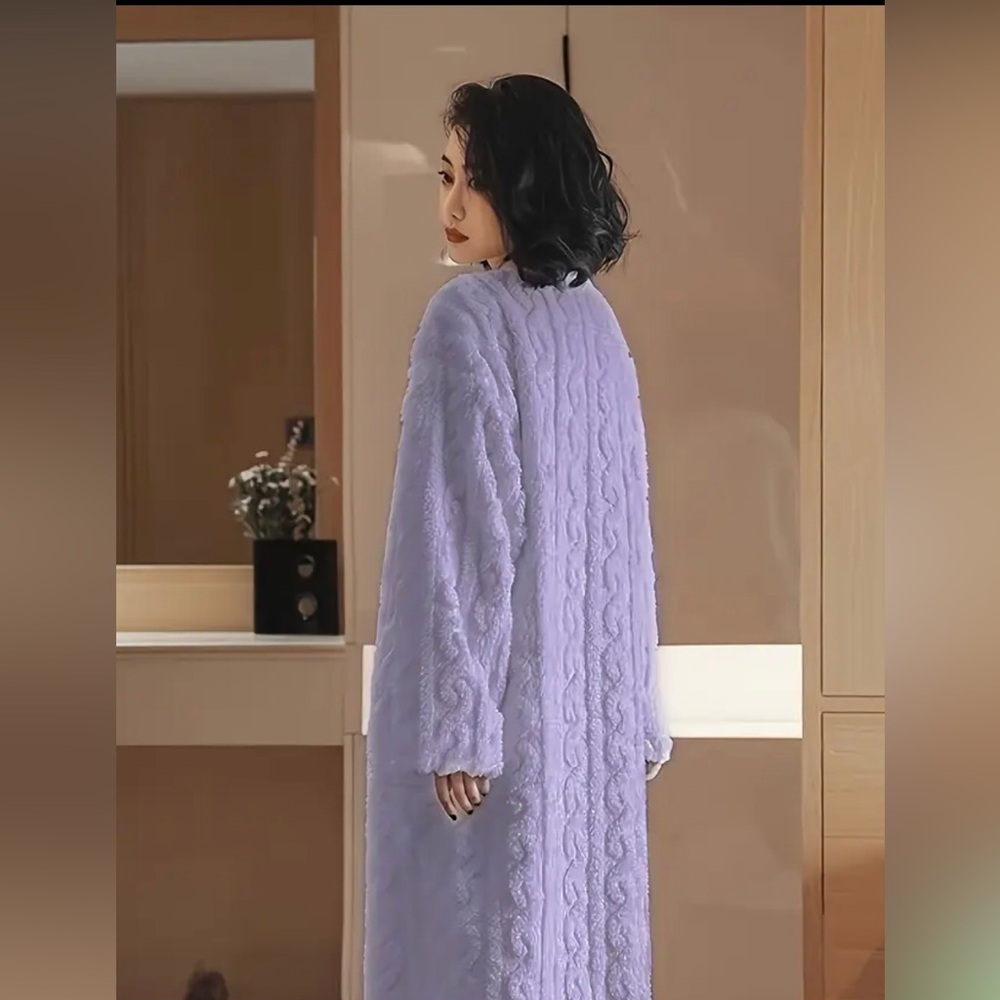 NEW Women’s Casual Crew Neck Long Sleeve NightGown Size 2